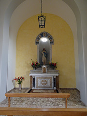Altar in der Kirche auf dem Monte Brè