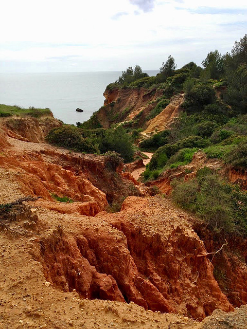 Erosion of rocks leading down to Praia de Joao de Arens (2013)