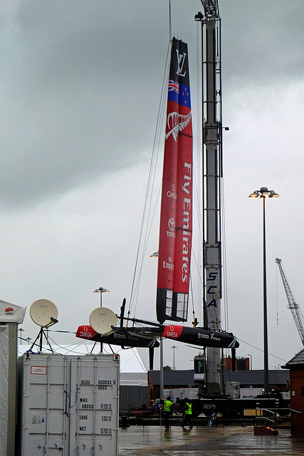 America's Cup Portsmouth 2015 Sunday Emirates 3 on the hook