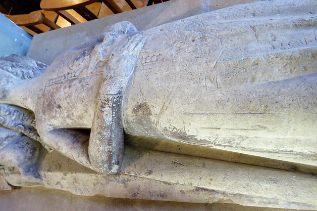 abergavenny priory, gwent,effigy of a hastings lady with a pet squirrel on a chain, early c14
