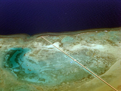 Sharm el Sheikh Wassersteg von einem der Hotels über die Korallenbank zum offenen Meer
