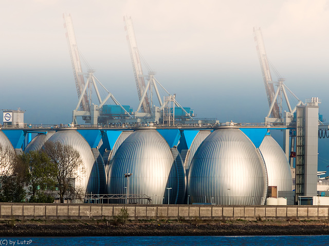 Digestion Towers  -  Faultürme  -  Happy Easter ;-)