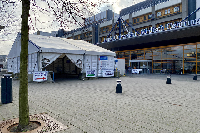 Covid check before you can enter the Leiden University Medical Centre