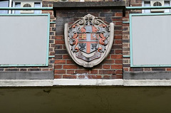 Islington coat of arms, Bowerman Court