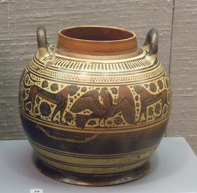 Corinthian Pyxis Attributed to the Ampersand Painter in the Princeton University Art Museum, July 2011