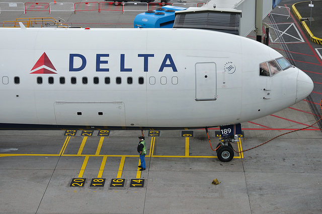 Delta Air Lines N189DN