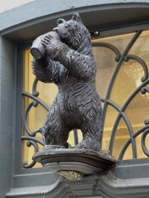 Bonn- Statue of a Bear
