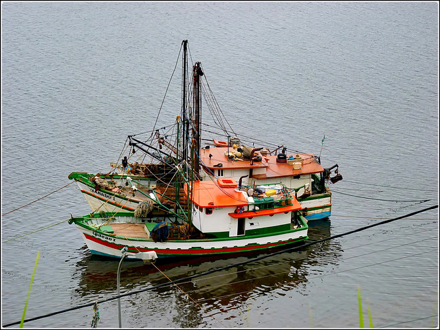 Ilhéus : 3 barche da pesca in attesa