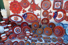 Souvenir ceramics in brilliant colours