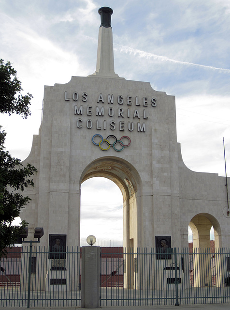 Memorial Coliseum (2666)