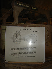 Buckweat hopper grist mill