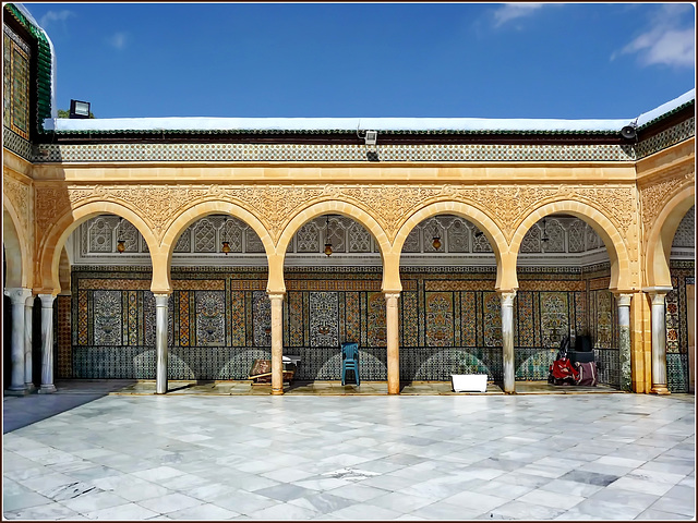 Kairouan : il prezioso piazzale della moskea del barbiere