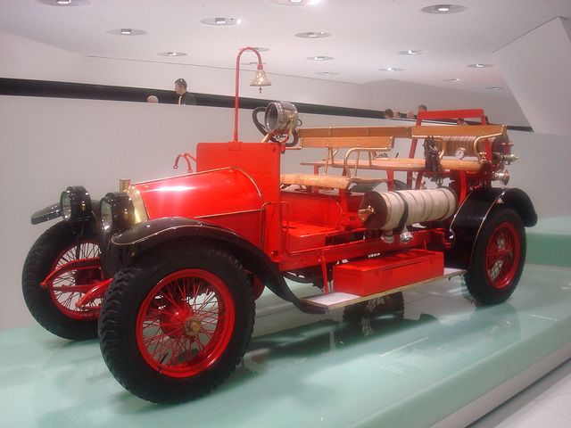 Austro-Daimler Motorspritze (1912)