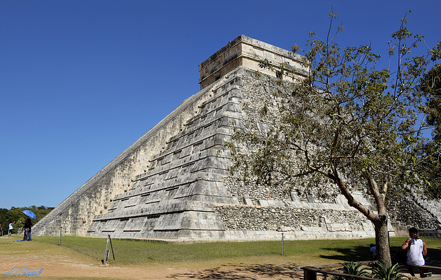Kukulcán pyramid Chichen Itza. Mexico