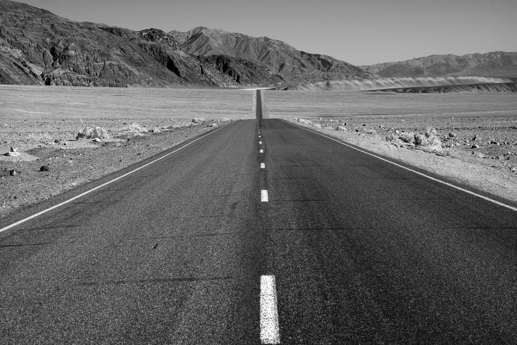 Death Valley, Endless road... BW L1007648