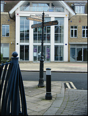 Huntingdon town signpost