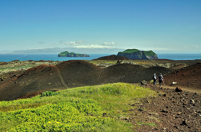 Abstieg vom Vulkan Eldfell - Descent from Eldfell Volcano