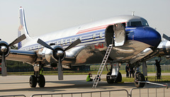 DC-6B am Hamburg Airport