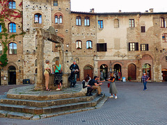 piazza della Cisterna