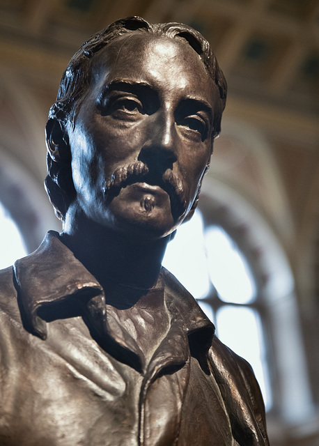 Robert Louis Stevenson Statue