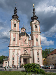 Villach: Barocke Wallfahrtskirche "Zum Heiligen Kreuz"