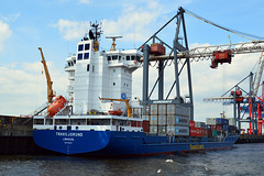 Die TRANS JORUND im Hamburger Hafen