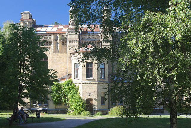 Blick auf die Rückseite des Chemie-Gebäudes NTUU-KPI