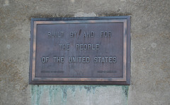 Shasta Dam 'people' plaque  (1128)