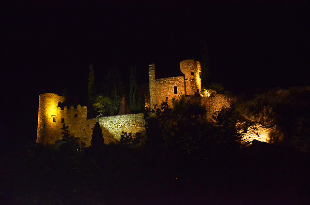 Chateau Cassis de nuit