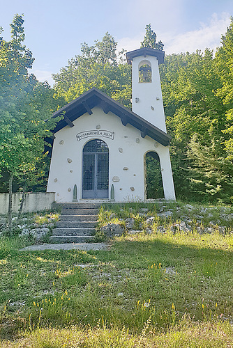 A Roadside Chapel to the Fallen
