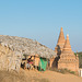 durch die historischen Tempelanlagen von Bagan (© Buelipix)