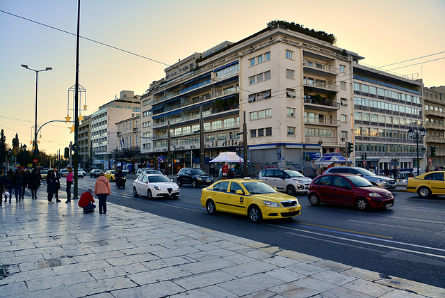 Athens 2020 – Trafﬁc on Leoforos Vasilisis Amalias at Syntagma square