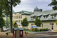 Dawson College – Viewed from de Maisonneuve Boulevard near Wood Avenue, Westmount, Québec