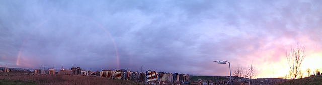 Panorámico con arco iris