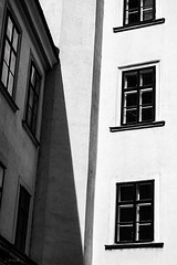 Licht und Schatten -  Raimundhof, Wien