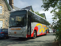 DSCF0371 Lloyd’s Coaches, Machynlleth LC06 WYN