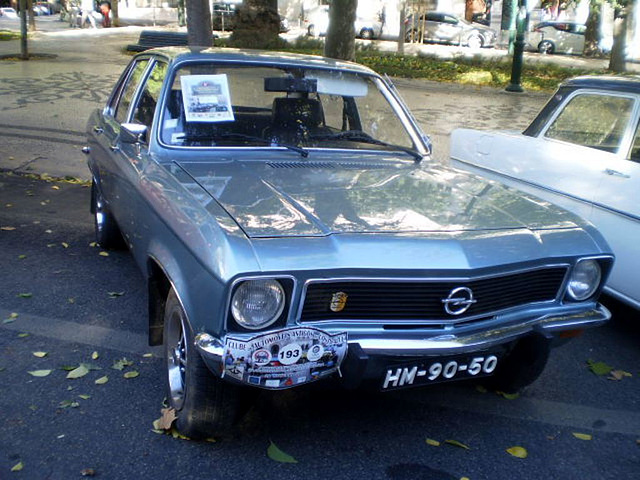 Opel 1604 (1975).