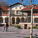 Plaza, kiosko y Ayuntamiento de Plentzia