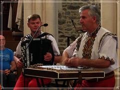 Le Cymbalum , instrument de musique Ukrainien , du groupe des Carpates