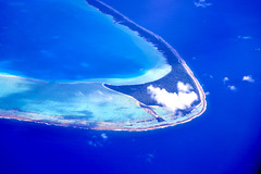 Deux atolls vus de l'avion