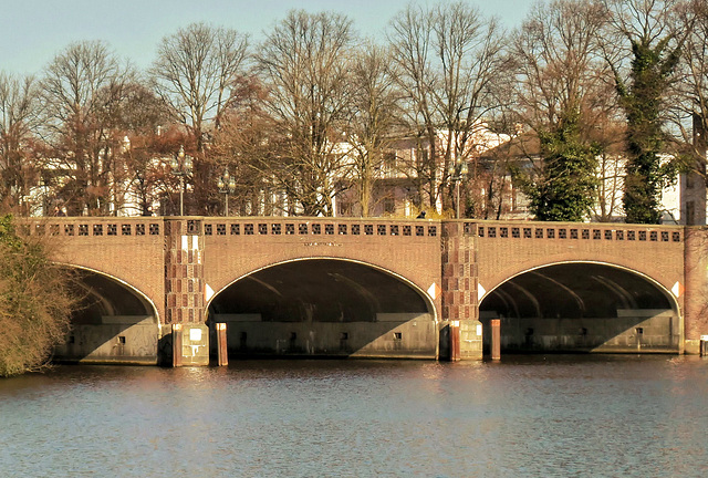 Hamburger Brücken 08/50: Krugkoppel-Brücke (3xPiP)