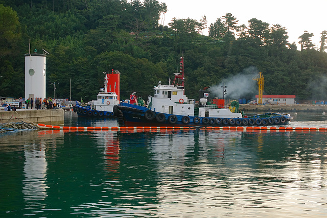 Okpo harbour tugs