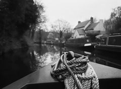 On the Staffordshire and Worcestershire Canal 1
