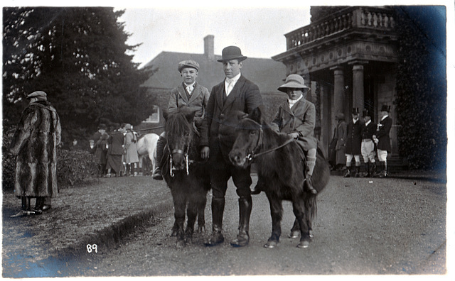 Hunt Meet at Etwall Hall, Derbyshire 23rd December 1920  photo by Ernest Aberahams of Burton upon Trent