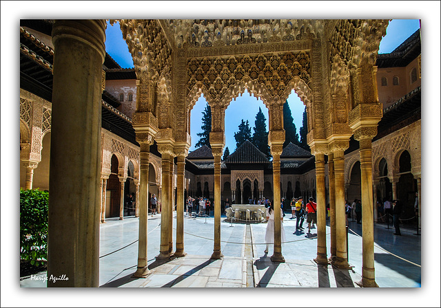 Patio de los Leones (Alhambra)