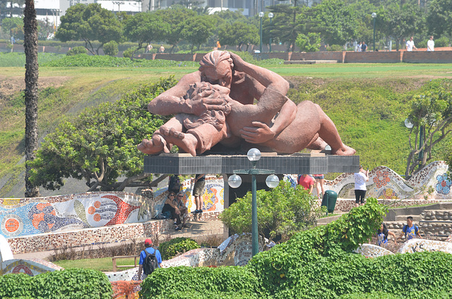 Lima, Sculpture in Parque del Amor