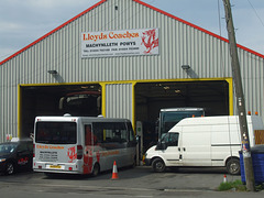 DSCF0372 Lloyd’s Coaches garage in Machynlleth