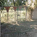Clôture oubliée / Forgotten fence