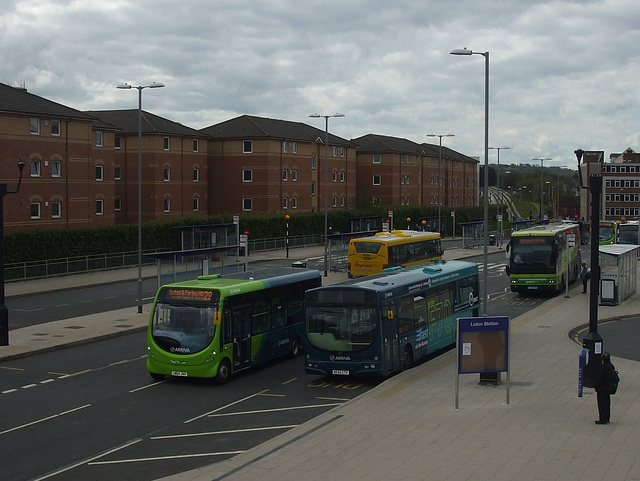 DSCF9087 - Luton Station Interchange 30 April 2015