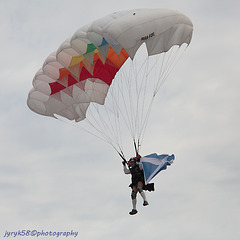 Parachutist (3)
